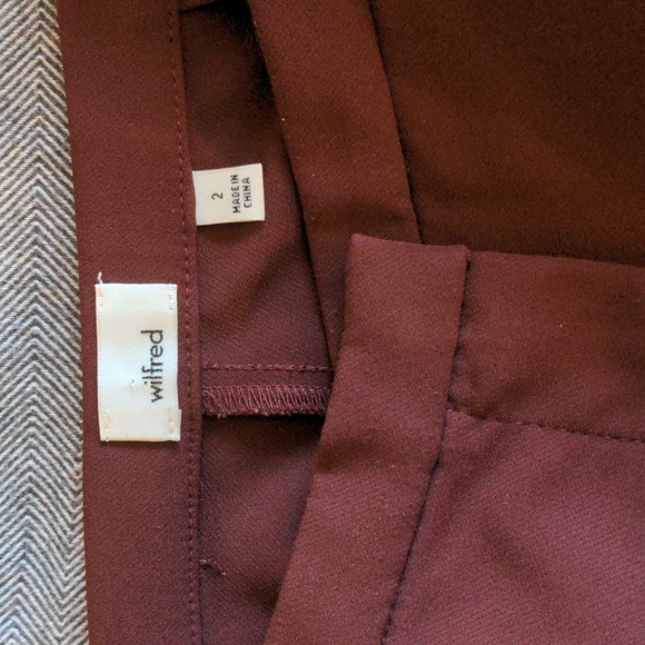 Wilfred size 2 burgundy slim cropped pants - Picture 4 of 4